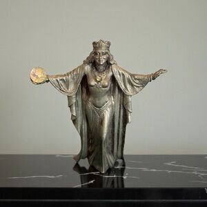 VTG Perth Pewter Figure Sorceress Mythical 4” W/ Crystal Ball Signed Ray Lamb